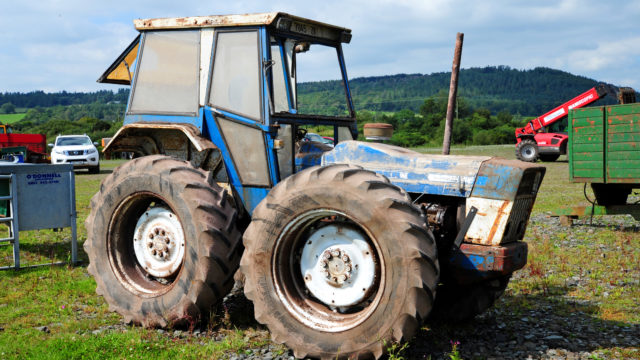 County tractor super six