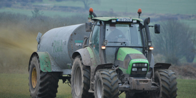 Teen hospitalised after crash involving tractor and slurry tanker - Vimarsana News