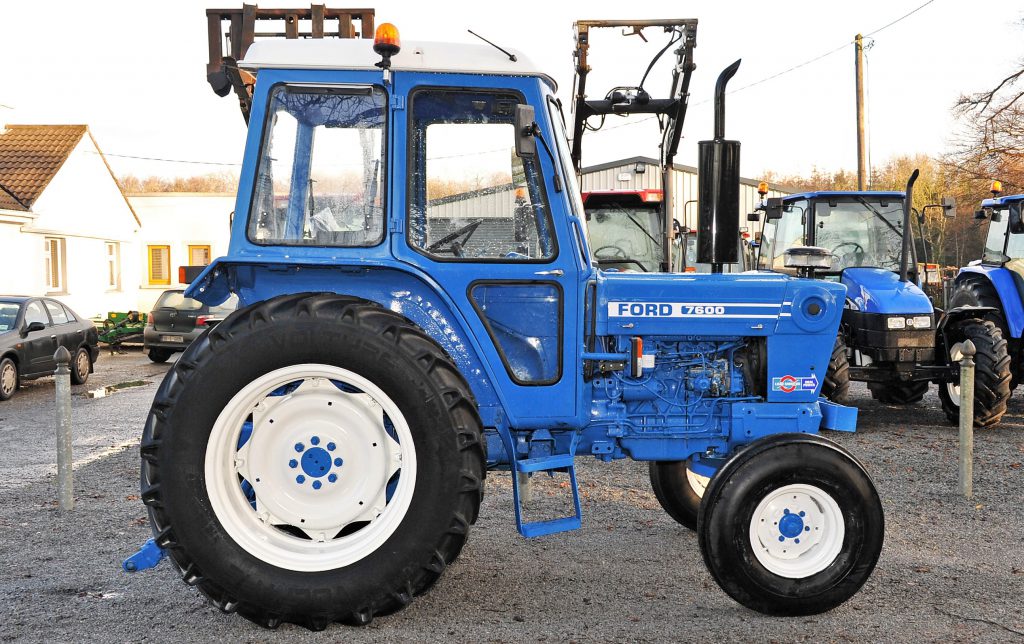 Ford 7600