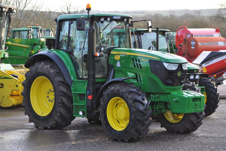Who sold the most new tractors in Ireland in 2017? Agriland.ie
