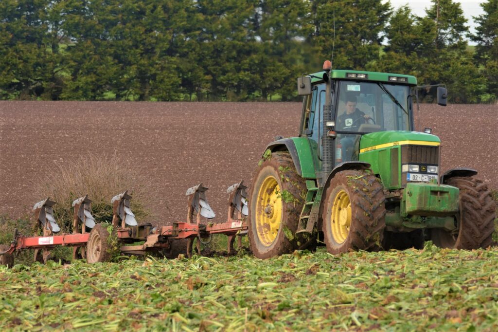 ploughing, John Deere, Contractor