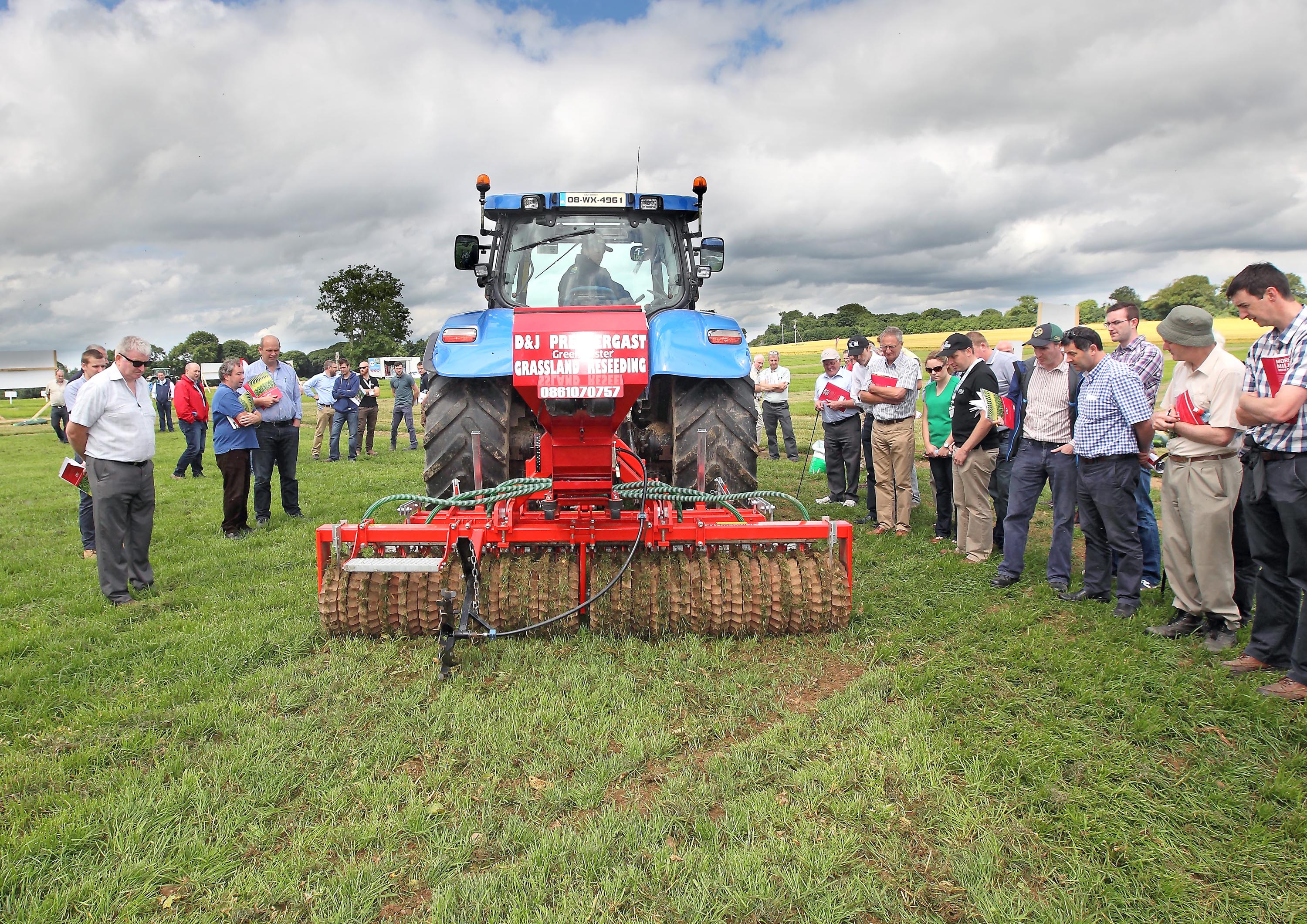 Overseeding A costeffective option for more grass in 2018 Agriland.ie