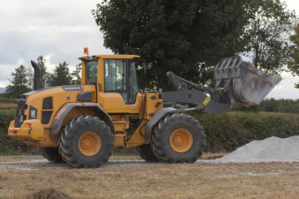 Lime spreading How much does it cost? Agriland.ie