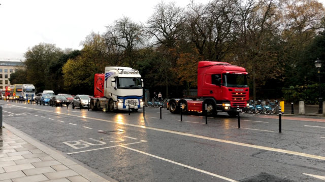 Agriland follows convoy of commercial vehicles during Dublin protest over fuel prices