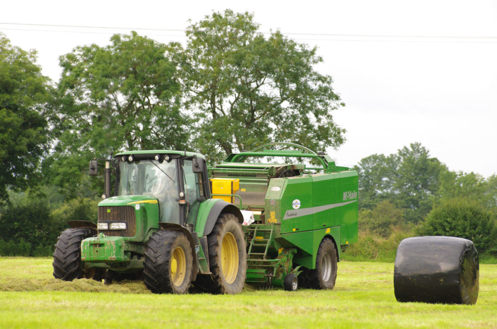 Round balers rollers fixed 