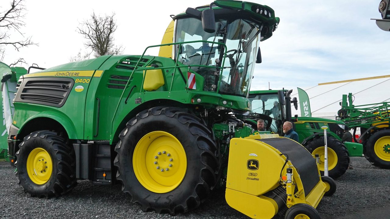 John Deere fails to shut down 'right to repair' case - Agriland.ie