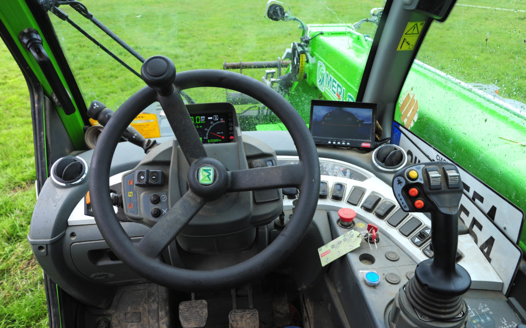 Multifarmer cab by Merlo