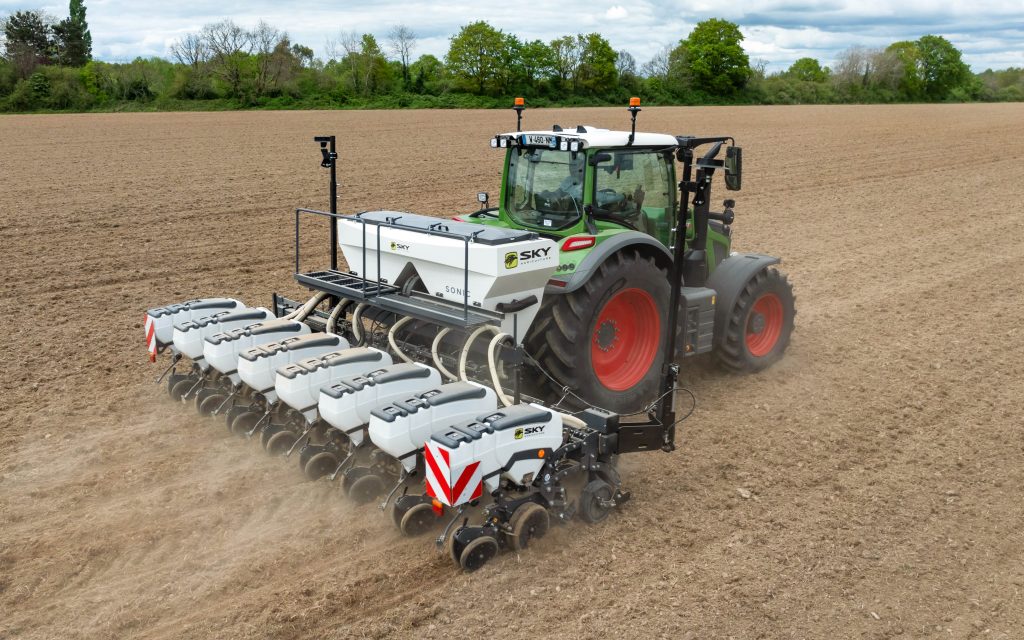 Sky Agriculture  drill in field