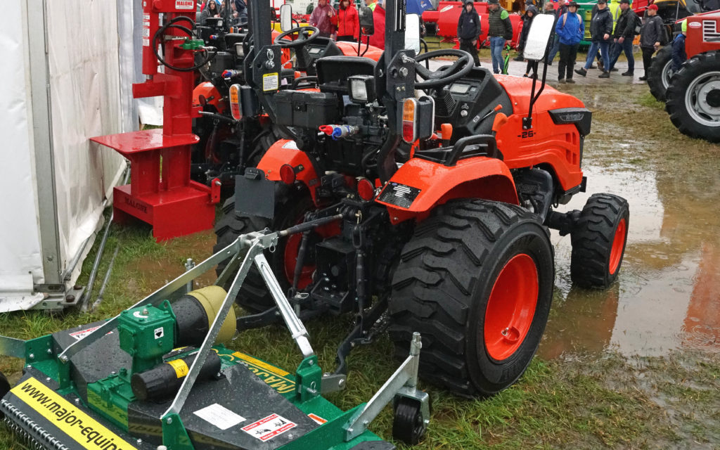 Avenger tractor tyres agricultural