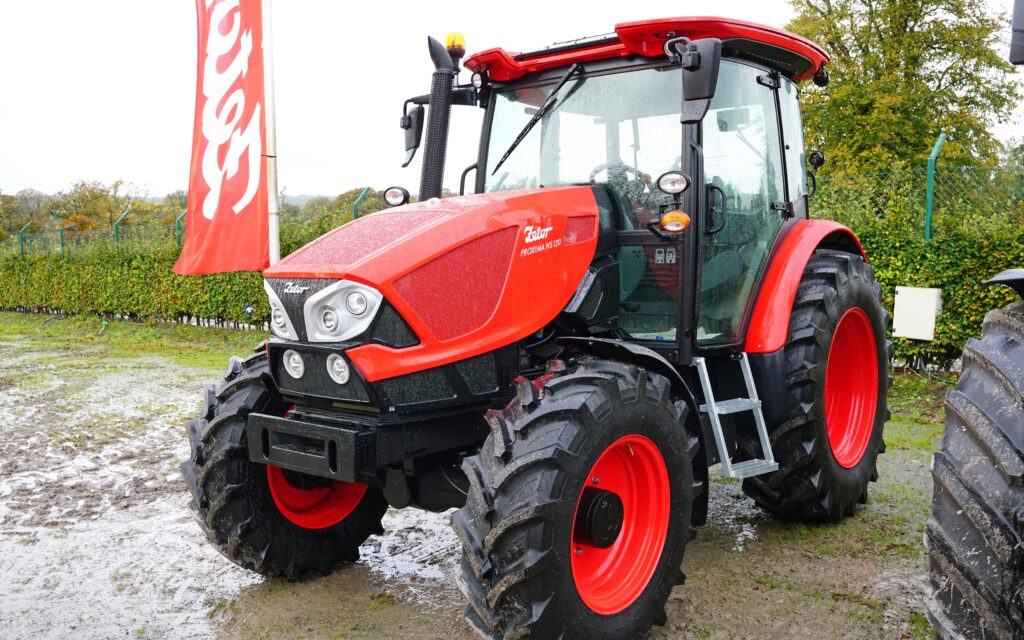 Zetor AXA dairy show tractors 