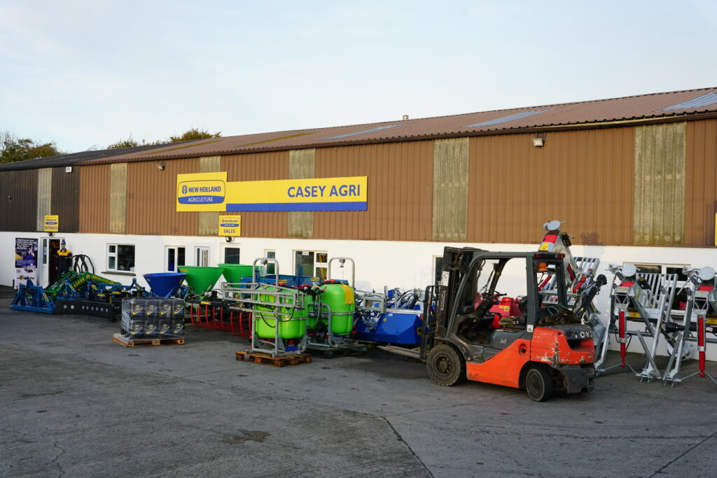 Community new holland tractors Casey Agri