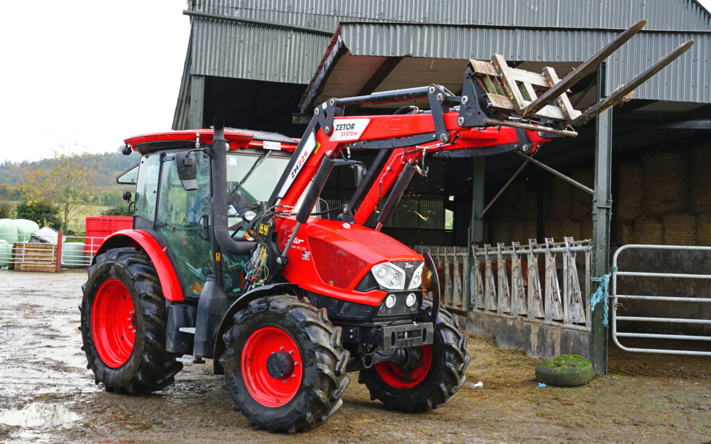 Zetor tractor machine