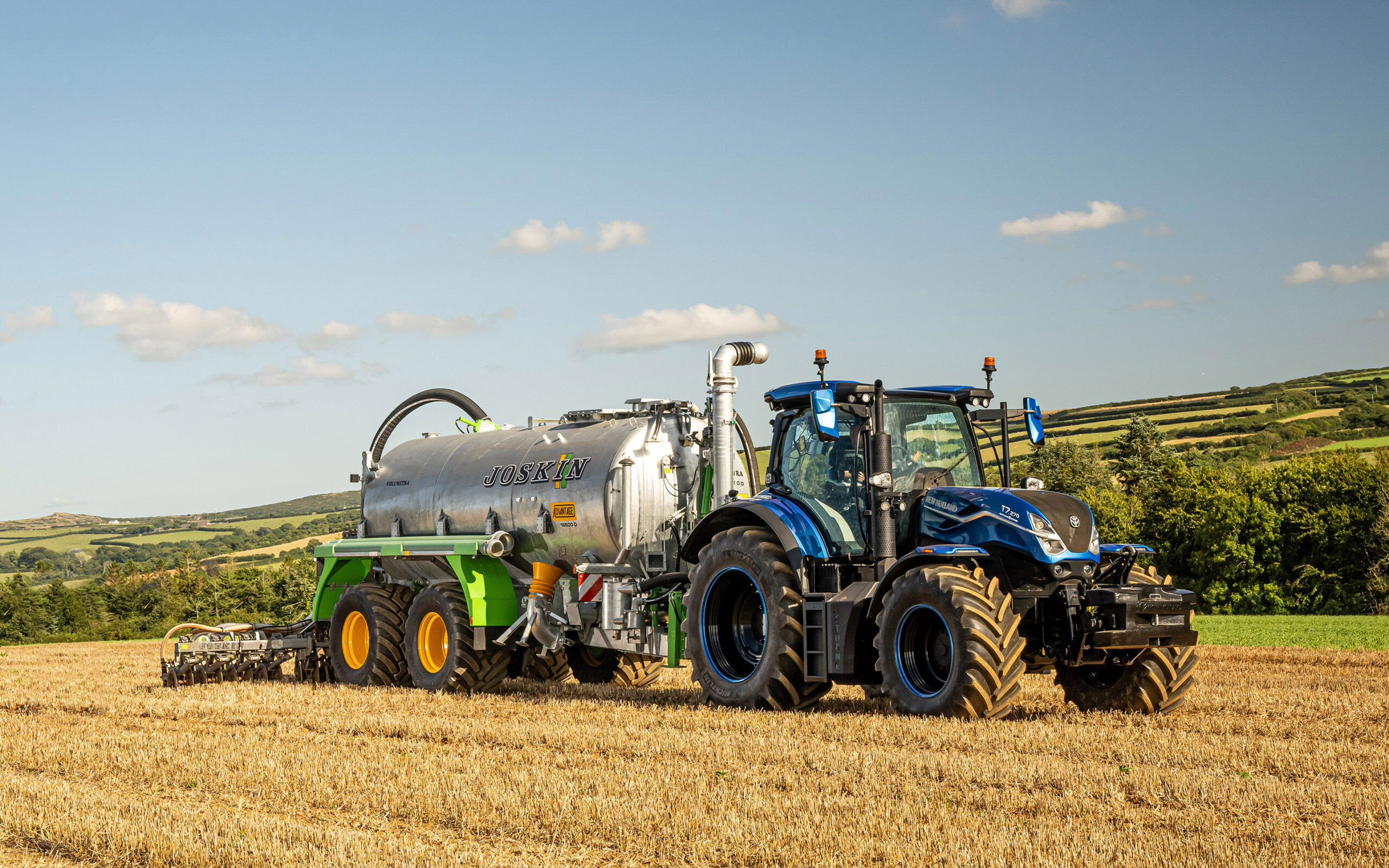 New Holland introduces first LNG tractor Agriland.ie