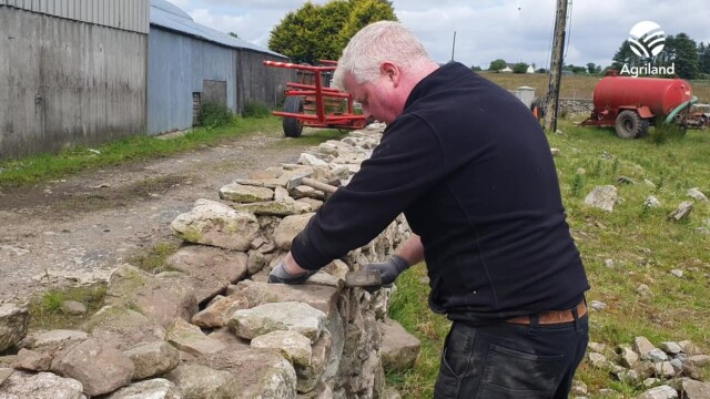 Video: The tradition of dry stone wall building
