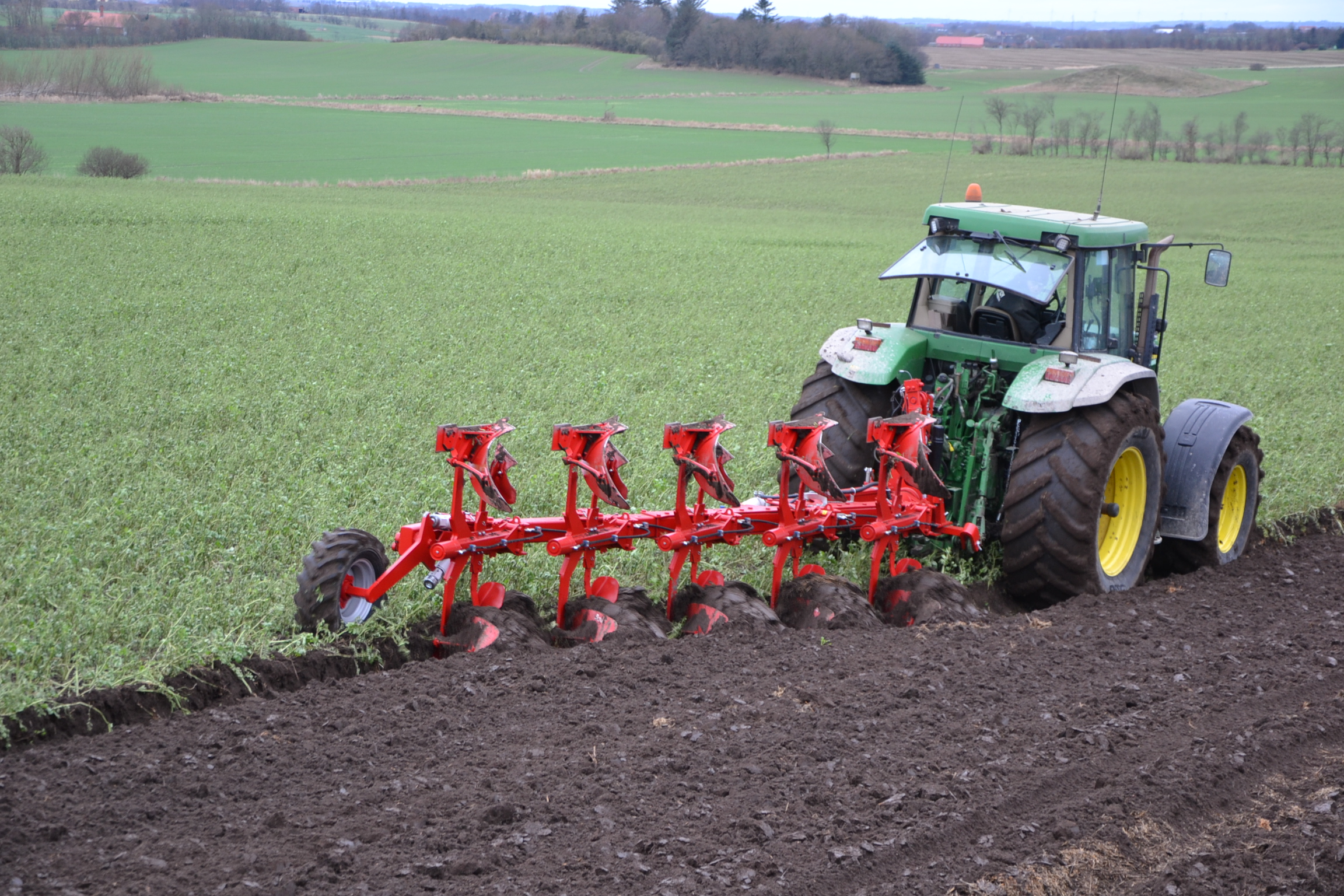 Farmec appointed Irish distributor for Ovlac ploughs &amp; cultivation equipment