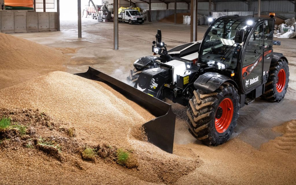 Bobcat telescopic loader
