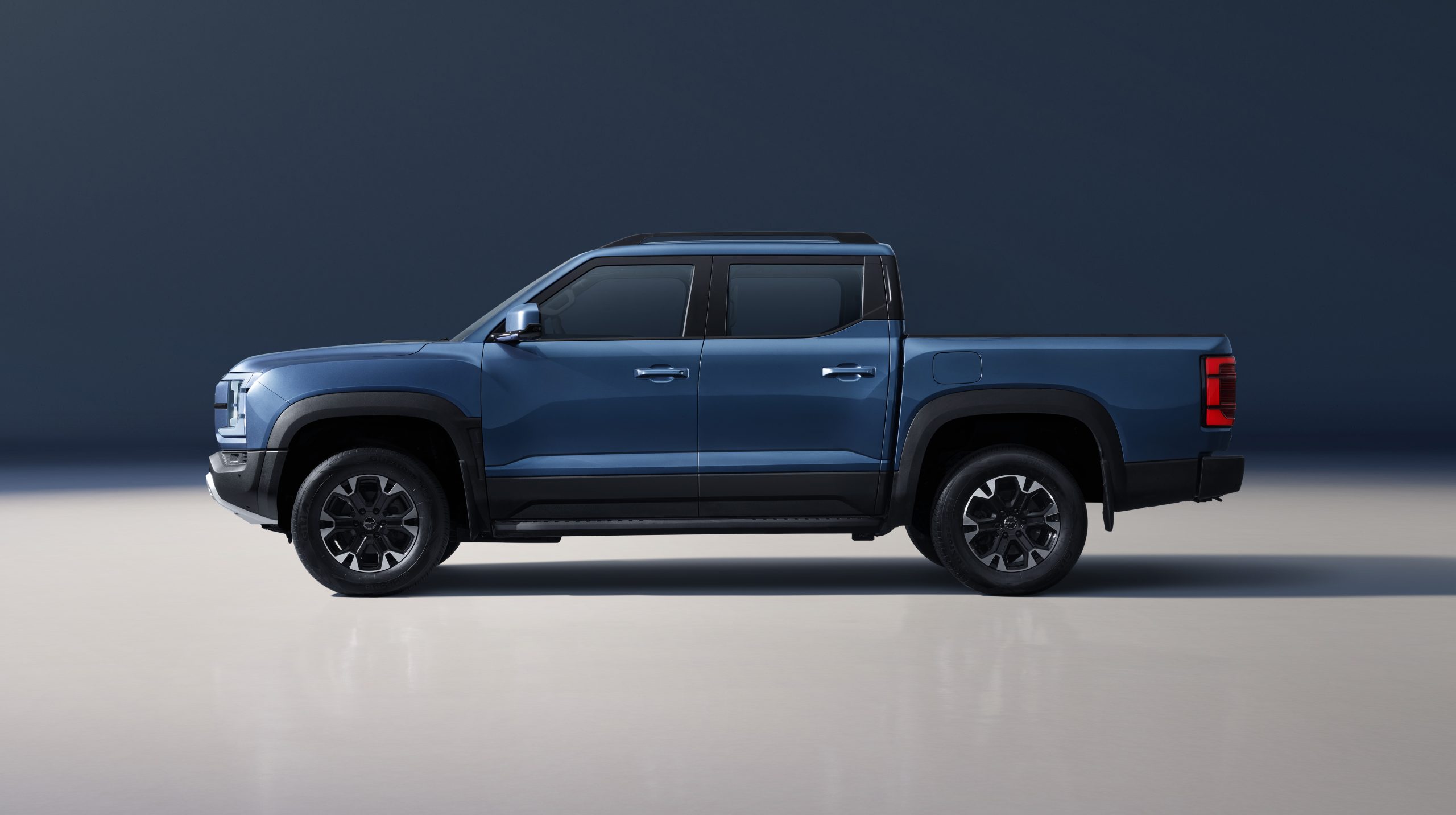 BYD’s hybrid pickup may prove ‘predator’ to existing trucks